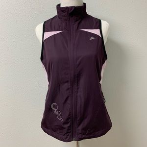 💥SOLD💥Brooks Essential Lightweight Running Vest